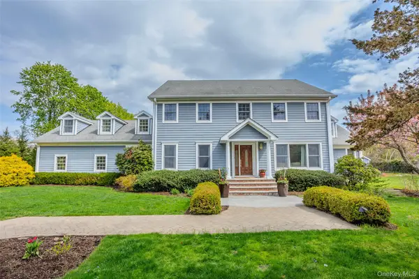 47 Briarfield Lane, Huntington, NY 11743