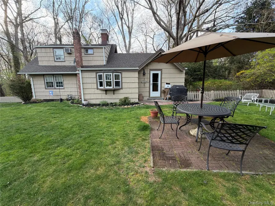 21 Dogwood Drive, Stony Brook, NY 11790 - #3