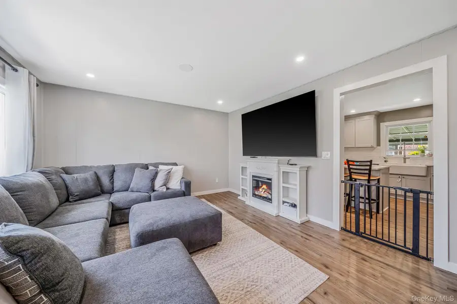 24 Brandywine Drive, Mastic, NY 11950 - #3