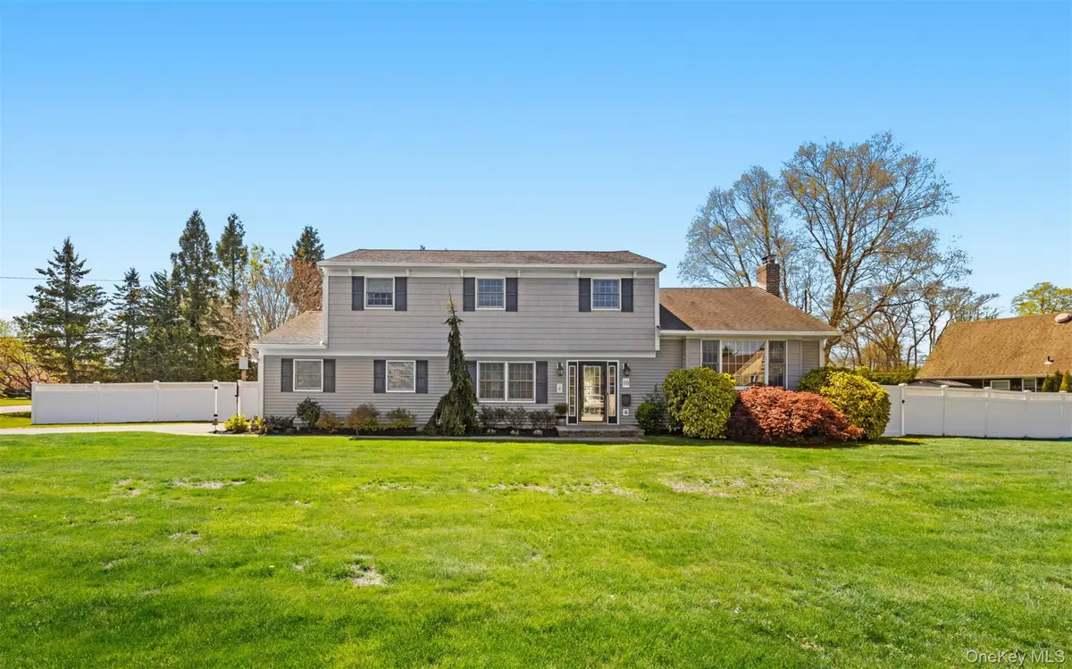 10 Carolee Court, West Islip, NY 11795 - #1