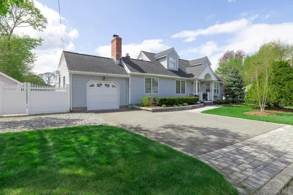 268 7th Avenue, Saint James, NY 11780