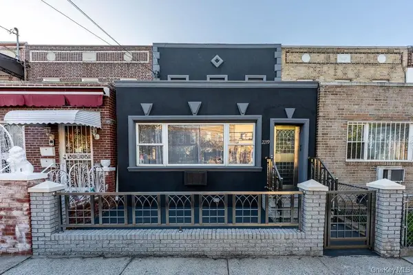 2219 28th Street, Astoria, NY 11105