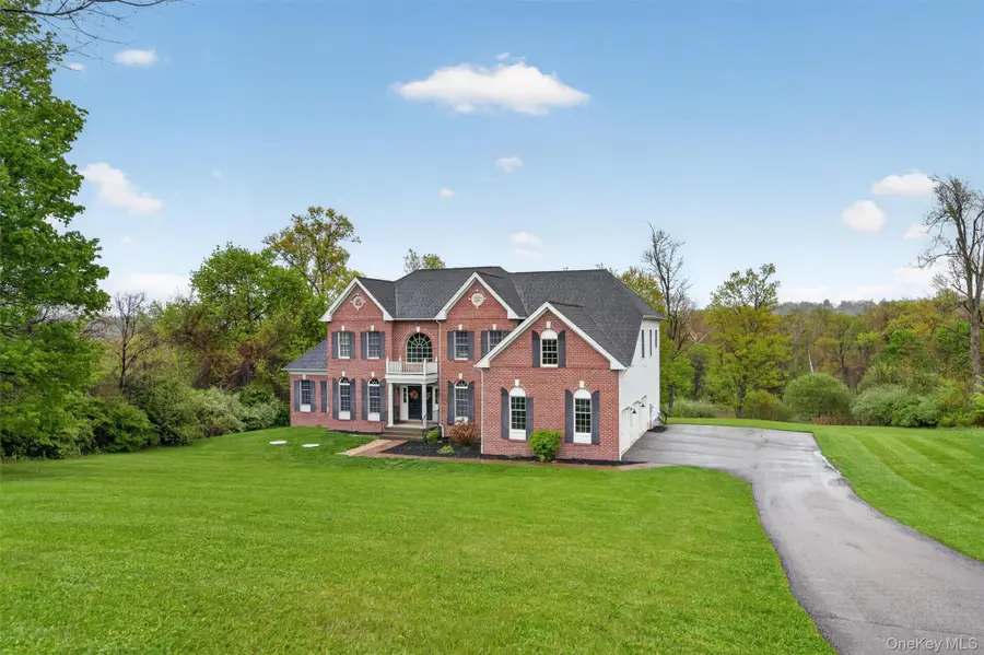 31 Sunflower Circle, Wappingers Falls, NY 12590 - #2