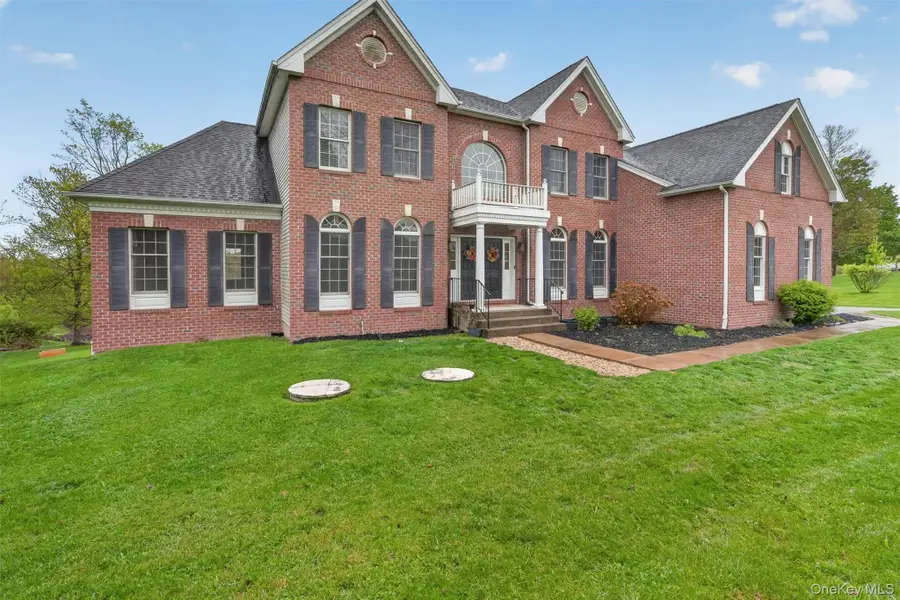 31 Sunflower Circle, Wappingers Falls, NY 12590 - #3