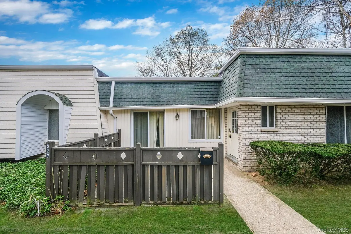 527 Daryl Drive, Medford, NY 11763 - #1