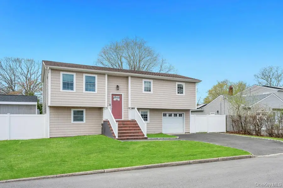 794 Sayville Avenue, Bohemia, NY 11716 - #3