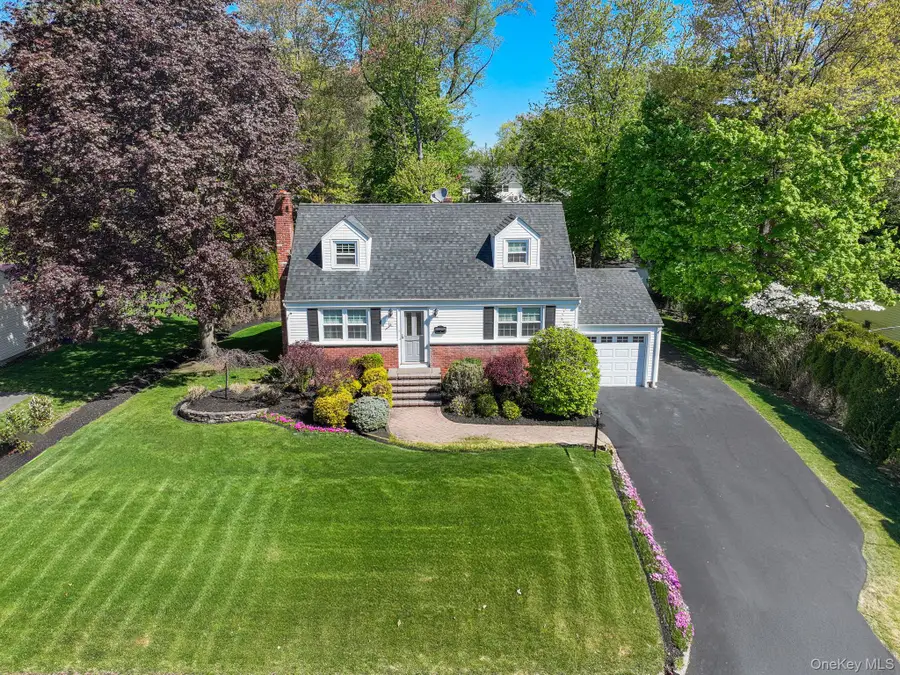 21 Arlene Court, Pearl River, NY 10965 - #2