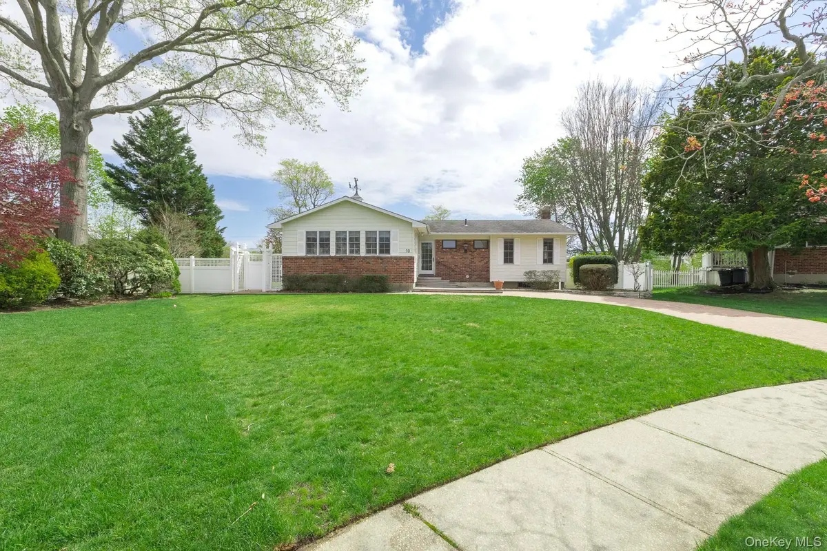 10 Fortune Court, Commack, NY 11725 - #1