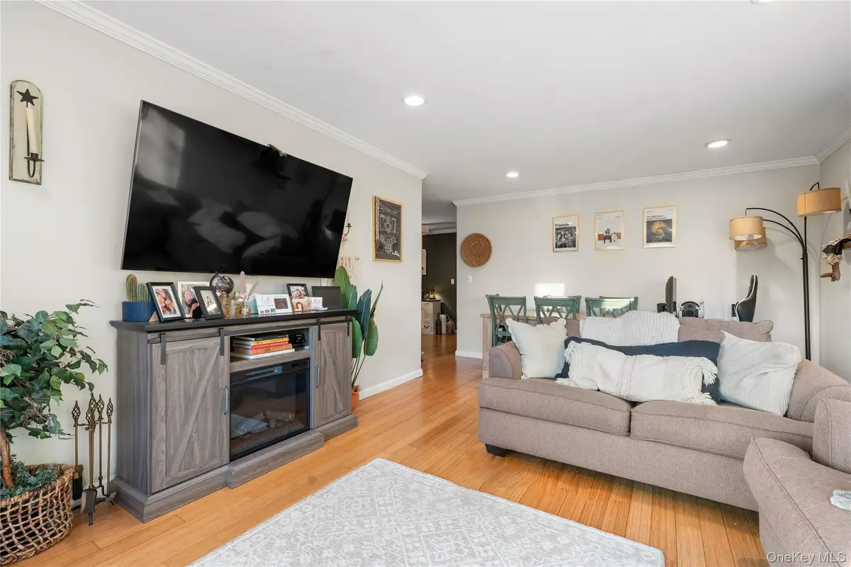 90 Park Avenue S #B6, Rockville Centre, NY 11570 - #1