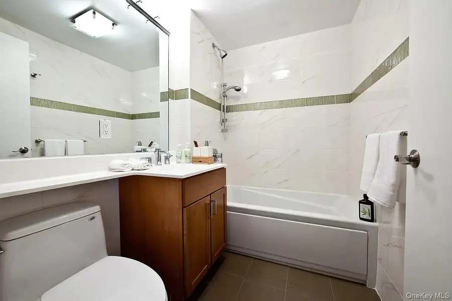 116-61 Curzon Road #6A, Kew Gardens, NY 11418 - #3