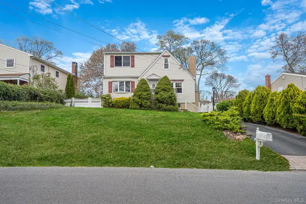 345 Ontario Street, Ronkonkoma, NY 11779