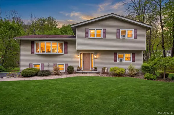 93 Dunderberg Road, Central Valley, NY 10917