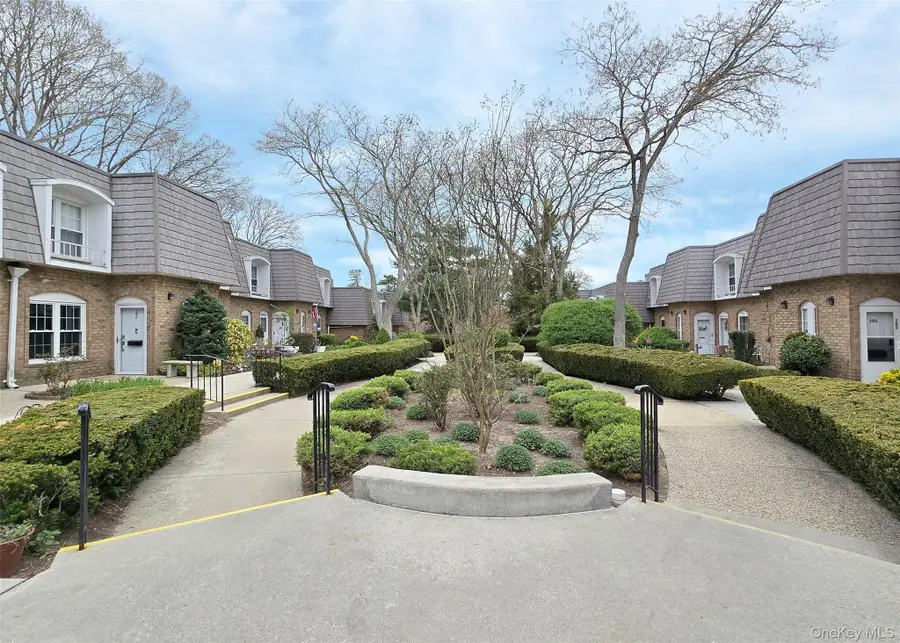 655 Middle Country Road #2-2E2, Coram, NY 11727 - #3