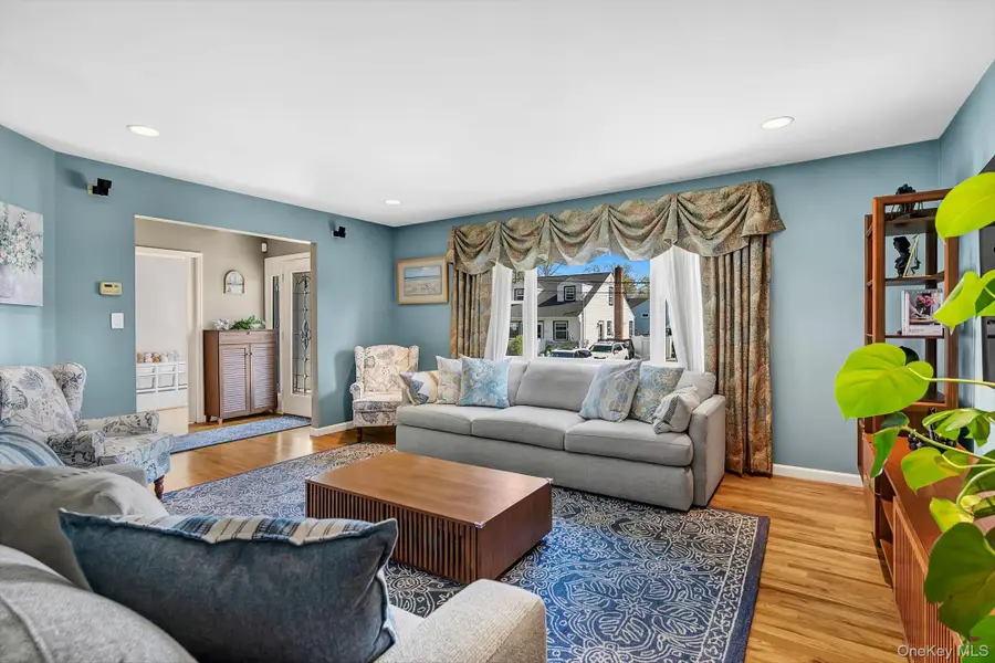 2137 3rd Avenue, Merrick, NY 11566 - #3