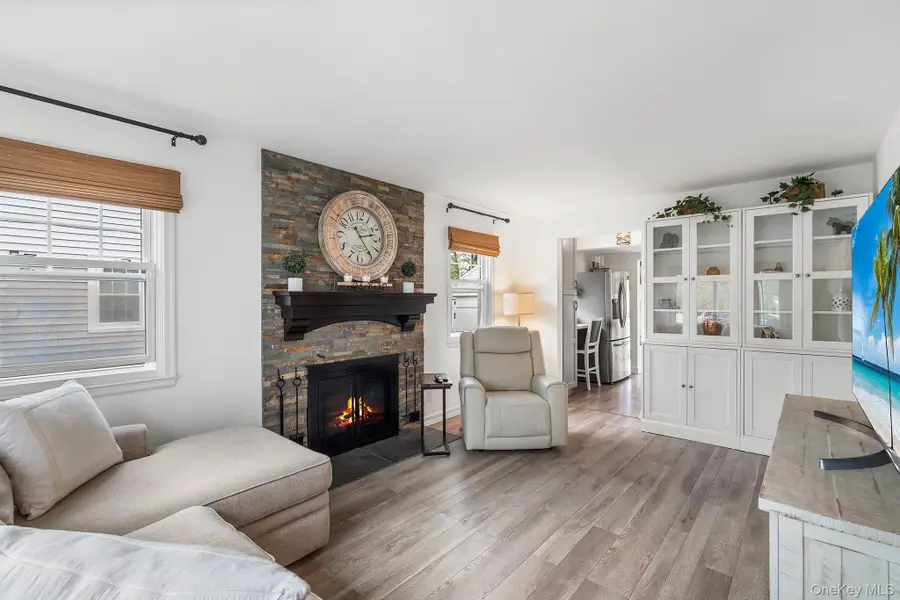 38 Bedell Place, Amityville, NY 11701 - #3
