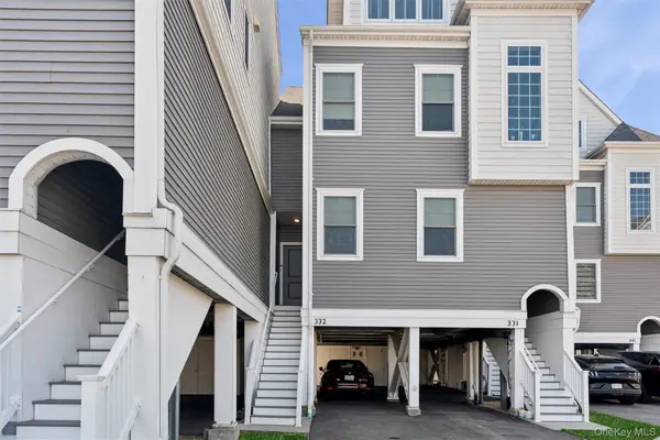 332 Marina Pointe Drive #332, East Rockaway, NY 11518