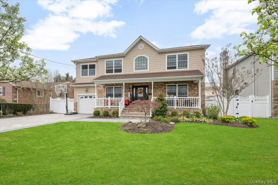 111 Charles Street #B, Massapequa, NY 11758 - #2