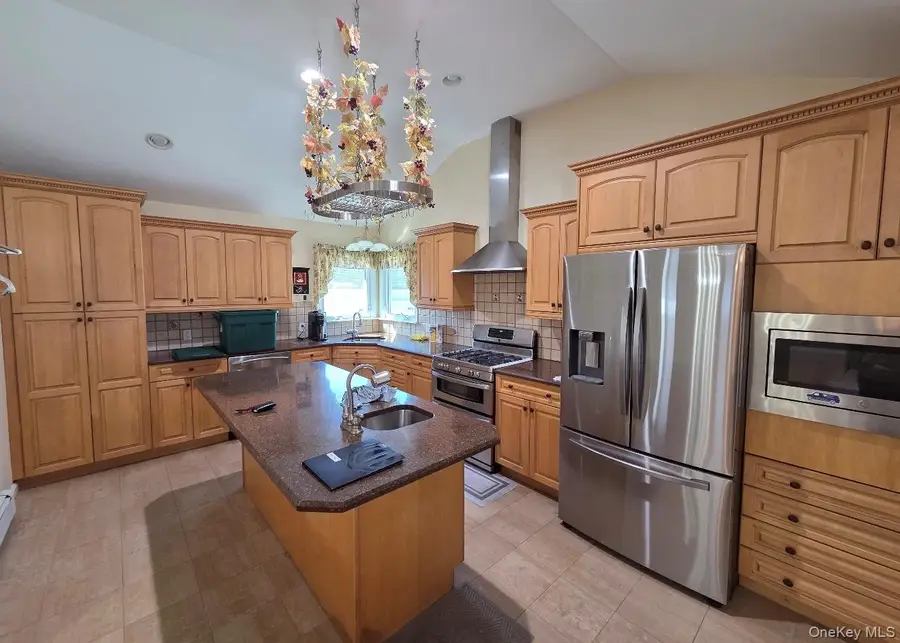 737 Pleasant Avenue, Westbury, NY 11590 - #3