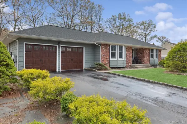 61 Griffin Drive, Mount Sinai, NY 11766