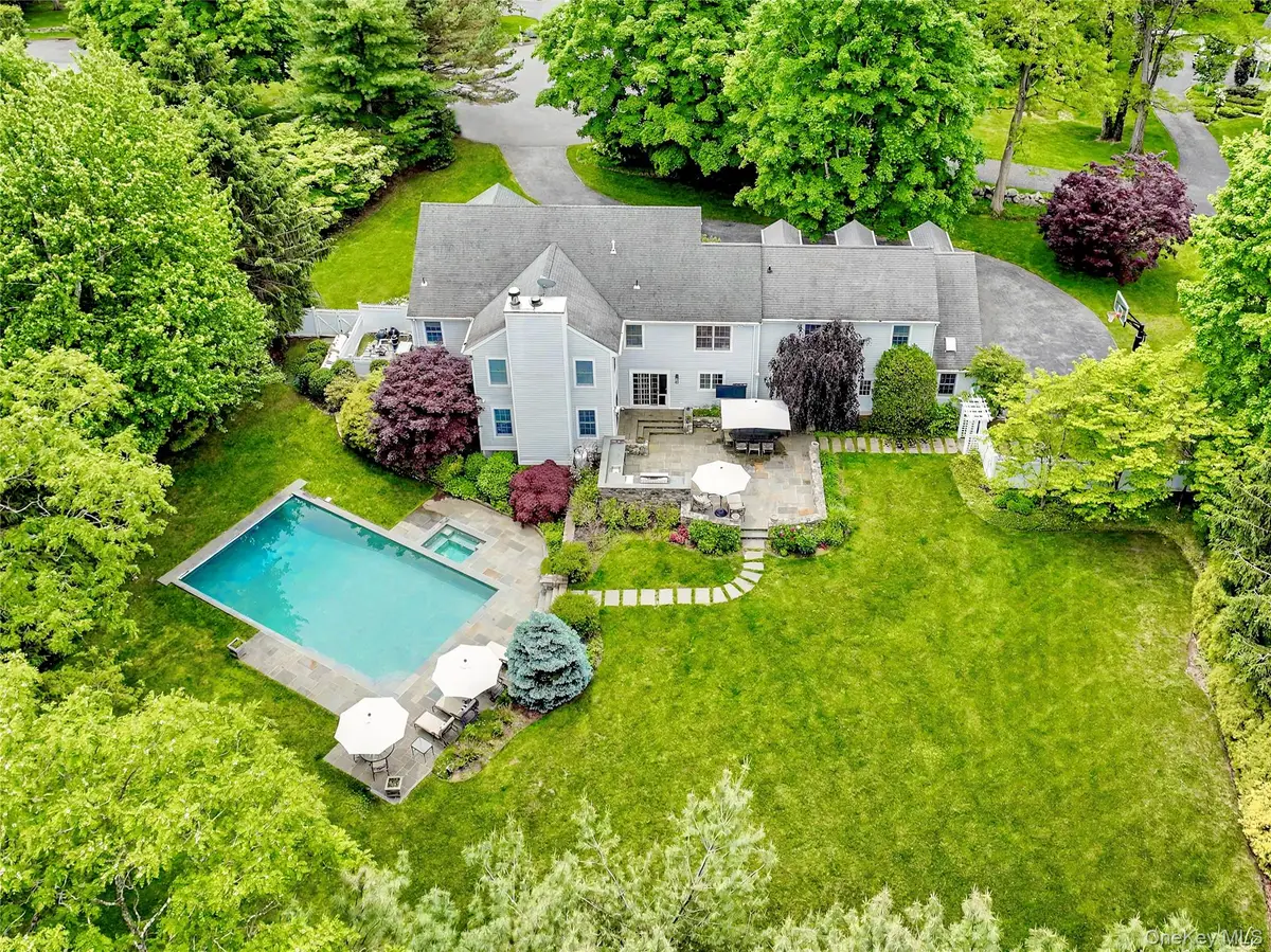 6 Round House Court, Bedford, NY 10506 - #1