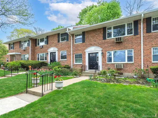 31U Madison Park Gardens #31U, Port Washington, NY 11050