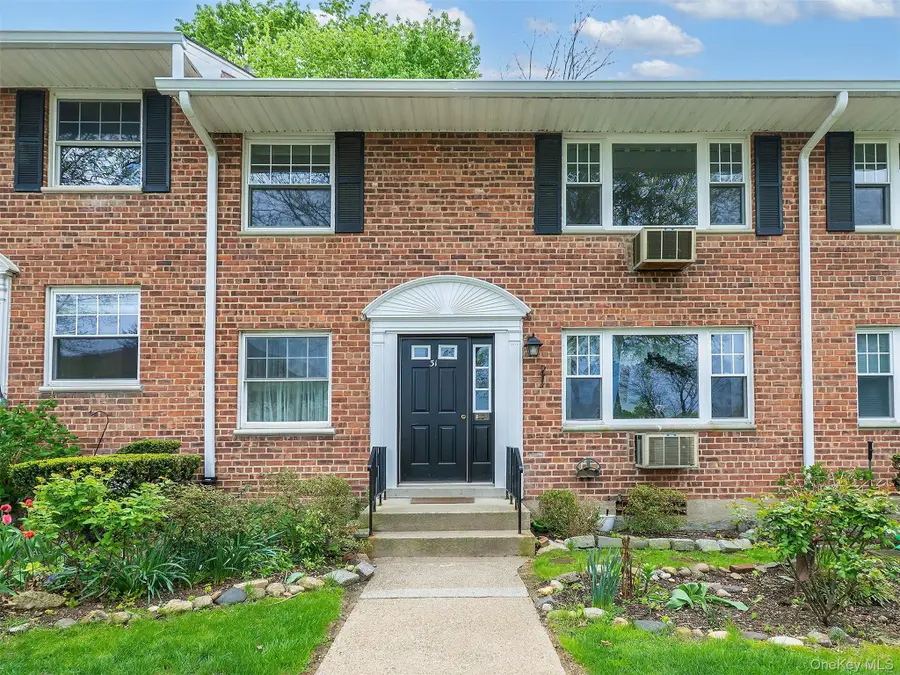 31U Madison Park Gardens #31U, Port Washington, NY 11050 - #2