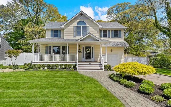 25 Bay 3rd Street, Islip, NY 11751