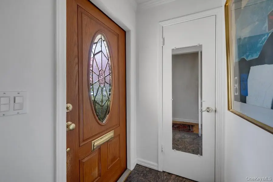 16 Ria Drive, White Plains, NY 10605 - #3