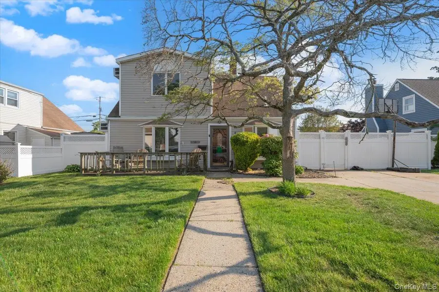 42 Haven Lane, Levittown, NY 11756 - #2