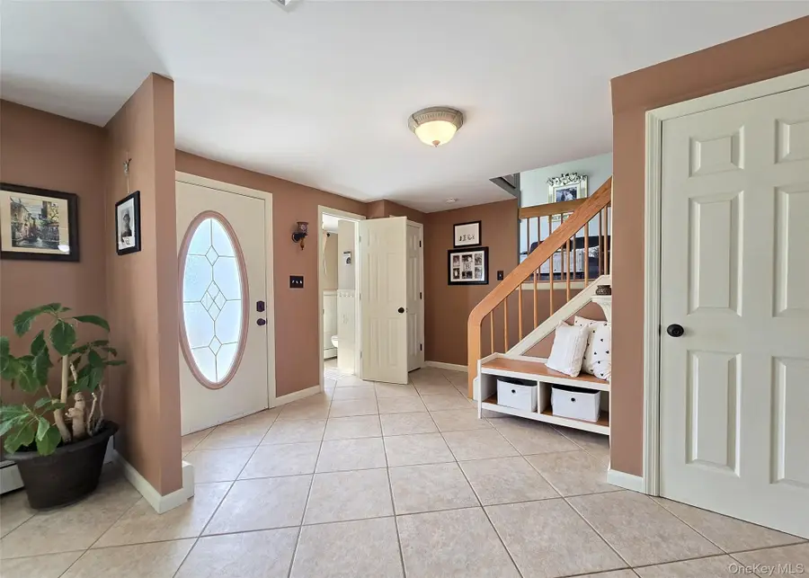 31 Executive Road, Selden, NY 11784 - #3