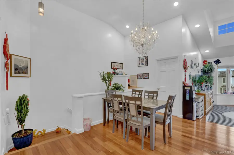 241-70 Oak Park Drive #84B, Little Neck, NY 11362 - #3