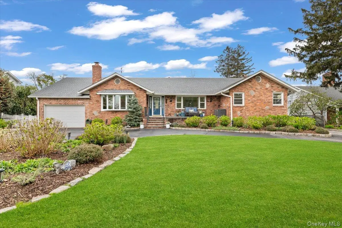 11 Beaver Drive, Bayville, NY 11709 - #1