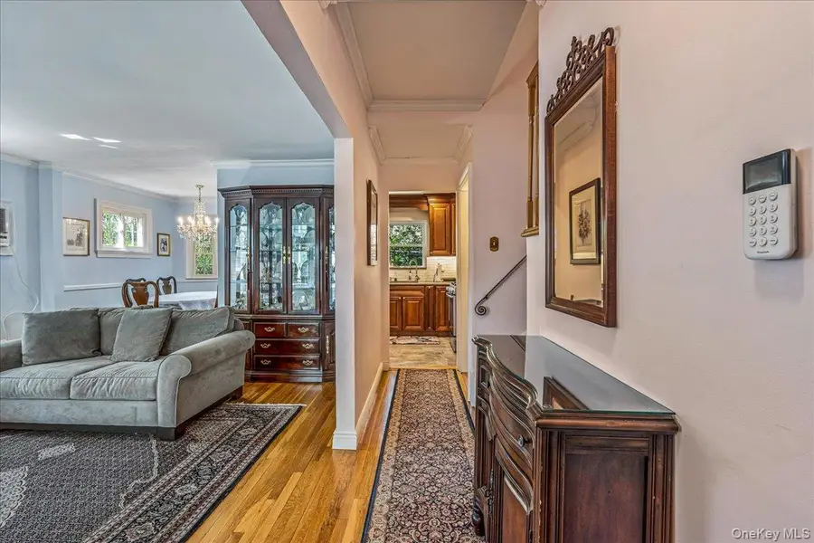 80 Russell Road, Garden City, NY 11530 - #3