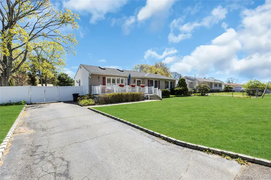 183 Division Avenue, Blue Point, NY 11715 - #2