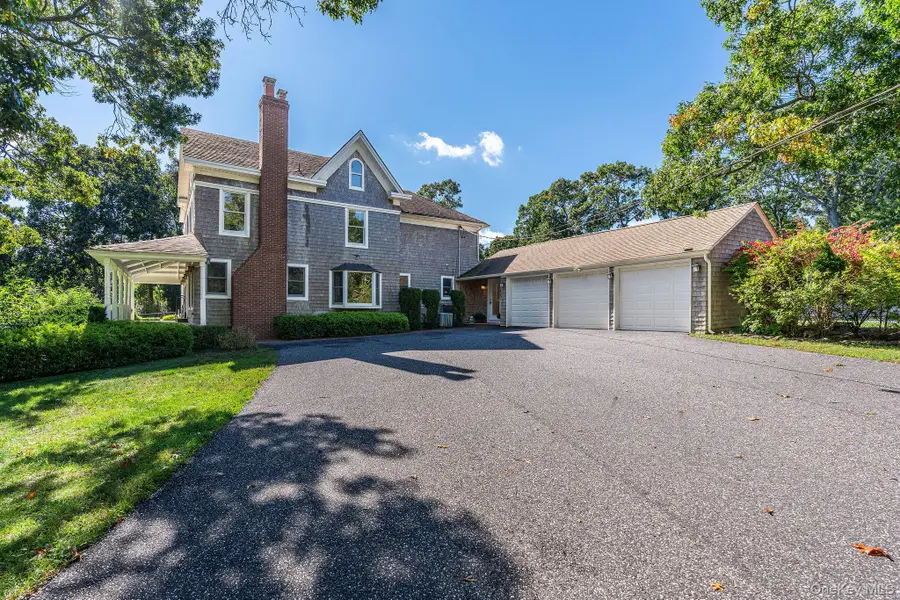 58 W Tiana Road, Hampton Bays, NY 11946 - #3