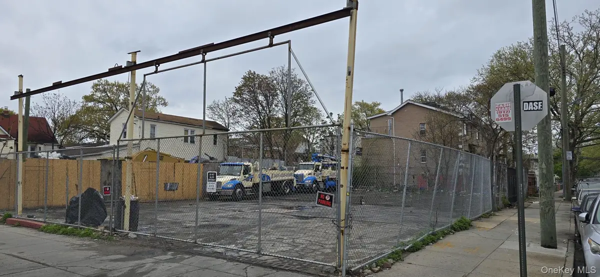 109-17 Sutphin Blvd, Jamaica, NY 11435 - #1