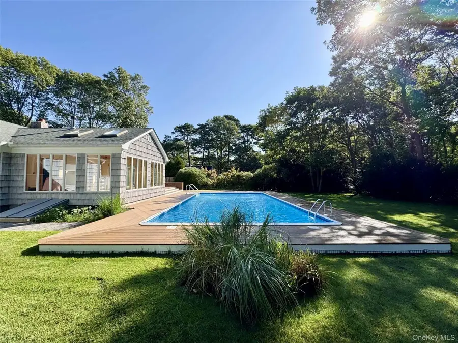 11 White Birch Trail, East Quogue, NY 11942 - #3