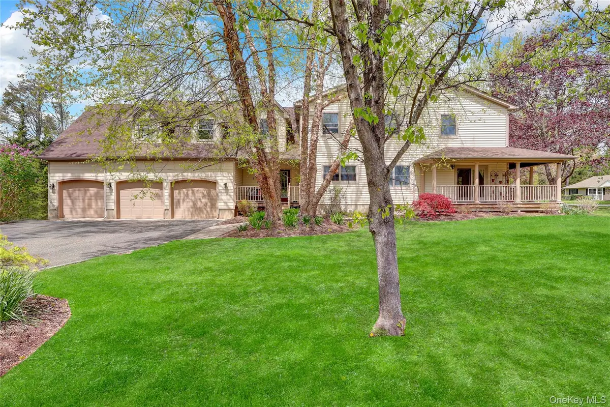 26 Peachtree Lane, Mount Sinai, NY 11766 - #1