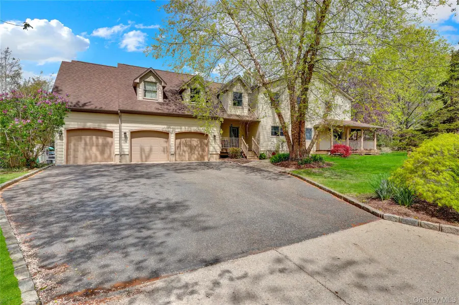 26 Peachtree Lane, Mount Sinai, NY 11766 - #2