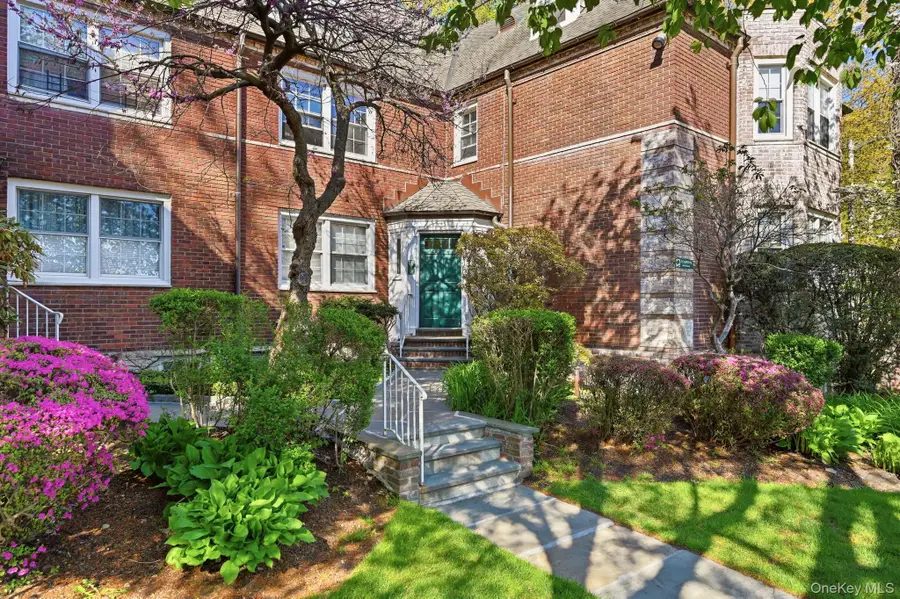 3 Campus Place #MR, Scarsdale, NY 10583 - #3