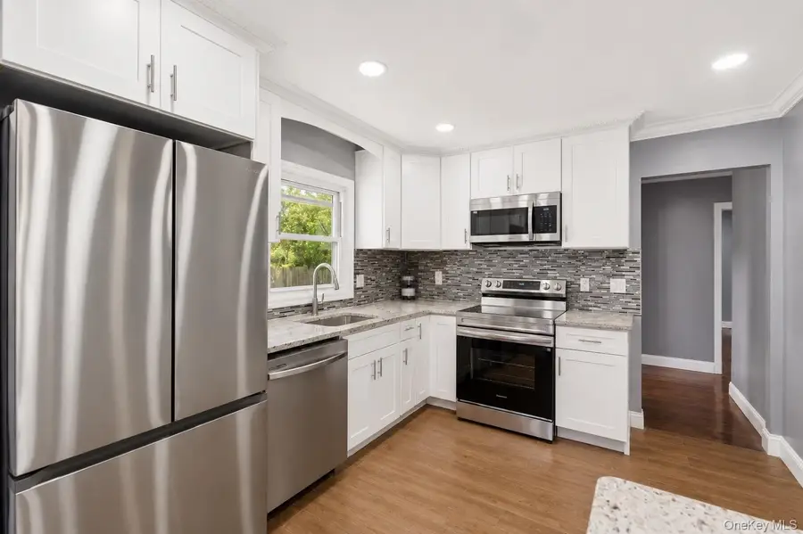 2206 Union Boulevard, Bay Shore, NY 11706 - #2