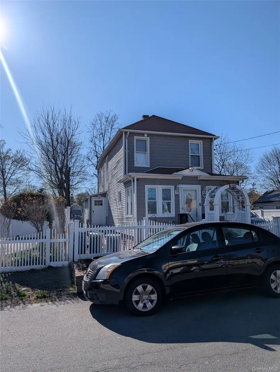 42 3rd Avenue, Huntington Station, NY 11746 - #2