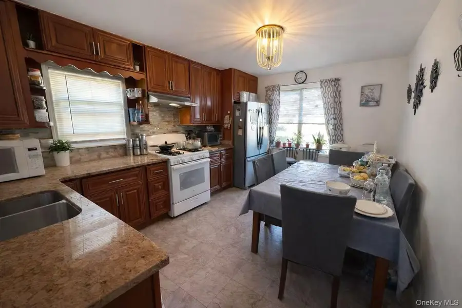 5032 Utopia Parkway, Fresh Meadows, NY 11365 - #2