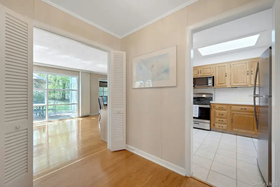 9 Leslie Place, New Rochelle, NY 10804 - #2