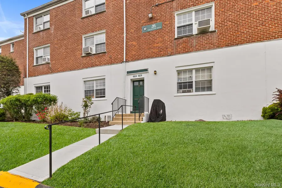 37 Fieldstone #B1, Hartsdale, NY 10530 - #2