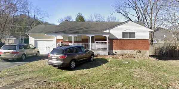 4 Merriewold Lane S, Monroe, NY 10950