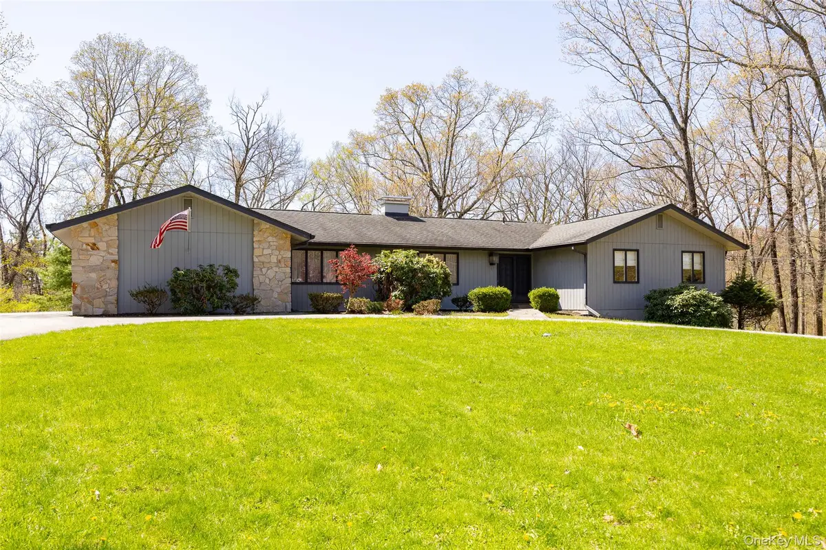 6 King Road, Hopewell Junction, NY 12533 - #1