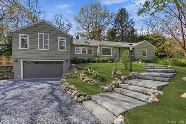 19 Erick Court, Cold Spring Harbor, NY 11724