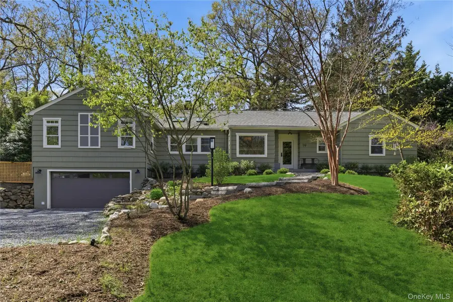 19 Erick Court, Cold Spring Harbor, NY 11724 - #2