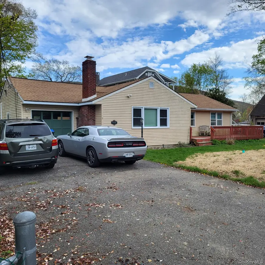 8 Windermere Avenue, Greenwood Lake, NY 10925 - #3